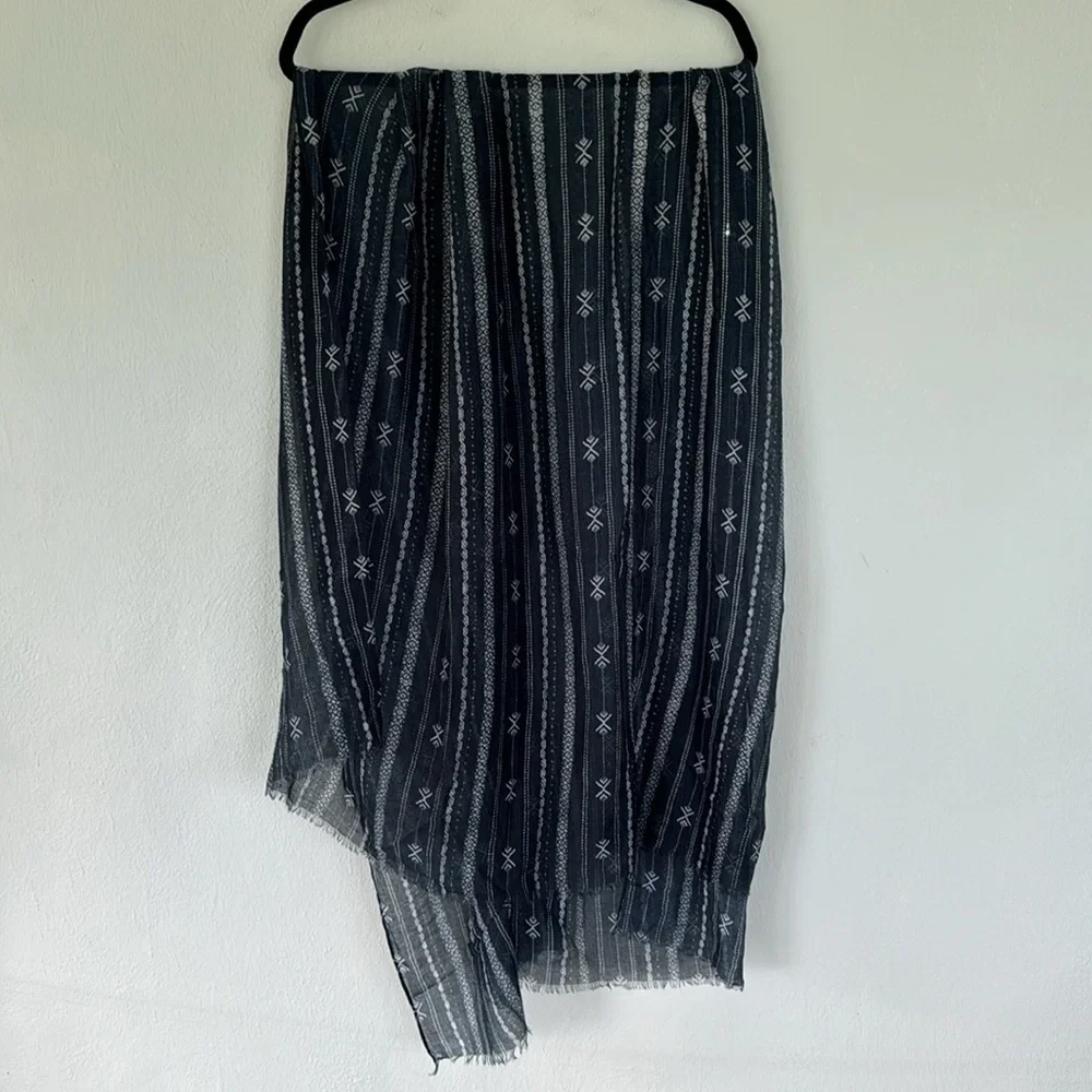 Navy blue white abstract tribal print lightweight semi-sheer scarf one size